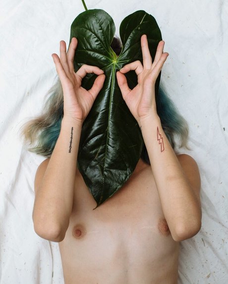 Carly Foulkes nude onlyfans leak