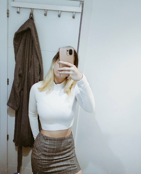 mineofyours onlyfans leaked free