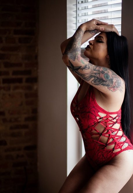 Shaul Guerrero onlyfans strip tease