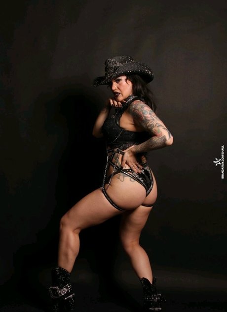 Shaul Guerrero nude only fans