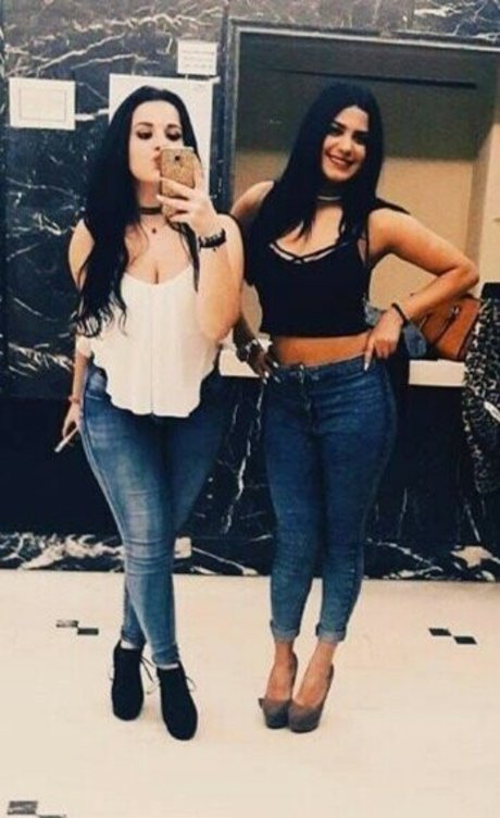 Theodwra Drinia onlyfans