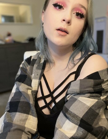 Rueblackwell nude onlyfans leaked