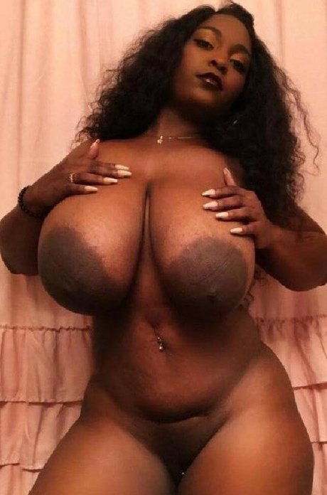 Eboni Amore naked onlyfans pics