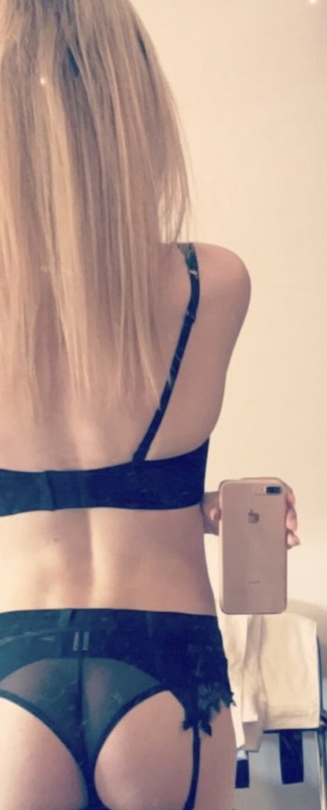 Julie Prim onlyfans pic