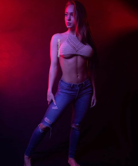 Kelly Walker nude leaked onlyfans