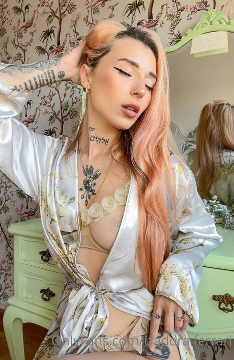 Izadora Ferrari onlyfans pics nude