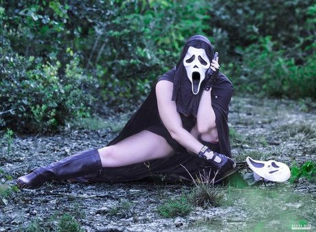 Leva Bates onlyfans lean