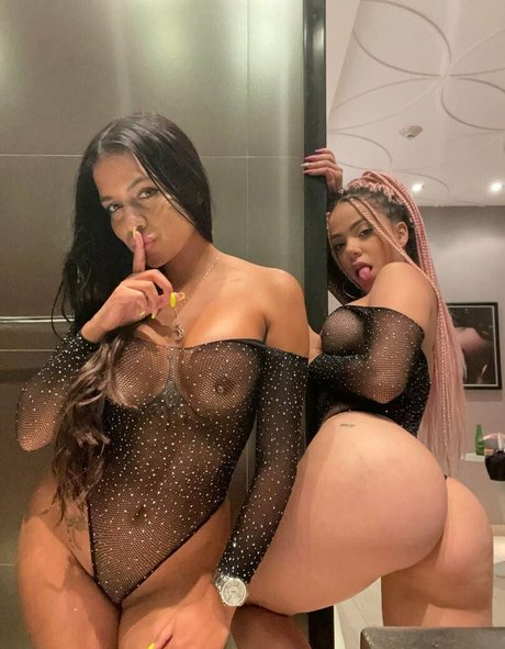 Genesis Muneton naked only fans