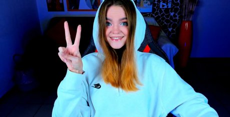 Lindawoodsy nude onlyfans leaked