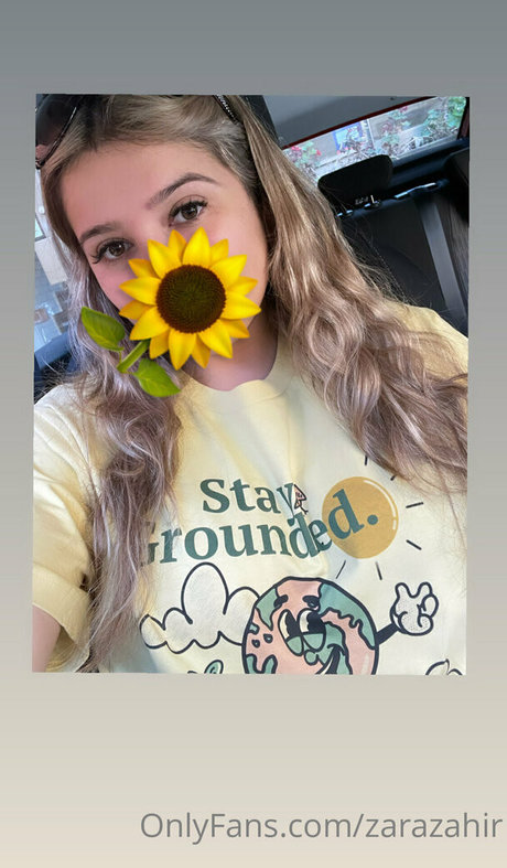 Zara Zahir onlyfans photos