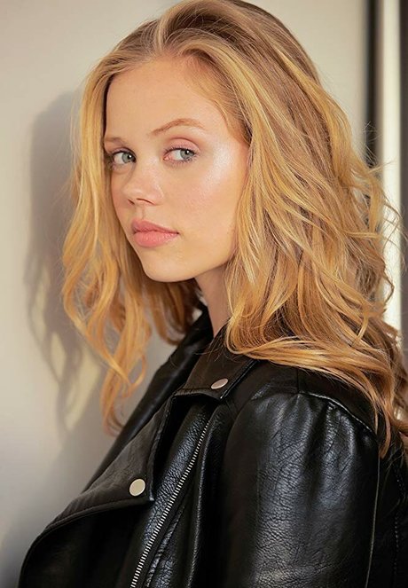 Annalisa Cochrane leaked onlyfans