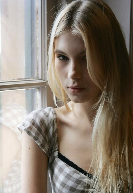 Allegra Carpenter only fans leaks