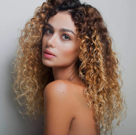 Amanda Chrishell onlyfans model photos