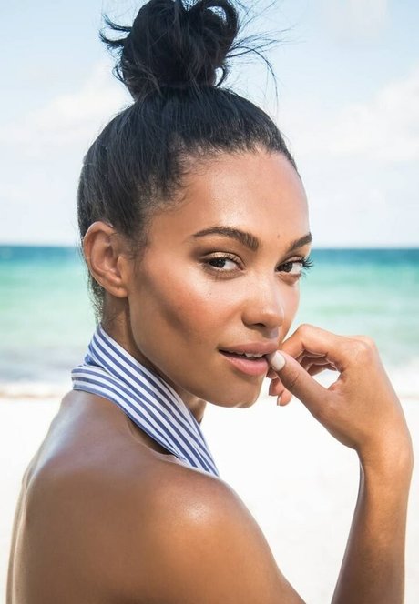 Alexis Gaube onlyfans free content