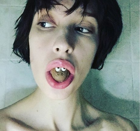 Alexia Fast naked onlyfans pics