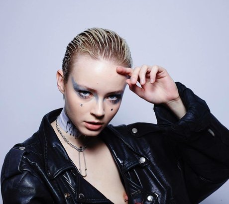 Milkie Way onlyfans content