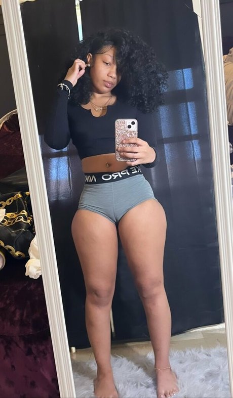 nicoleniyah onlyfans model images