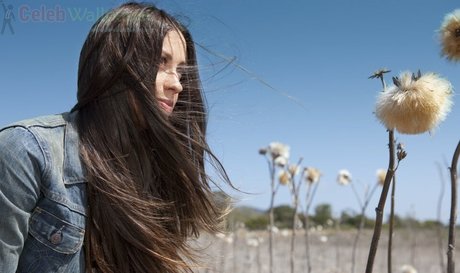 Alanis Morissette is on onlyfans