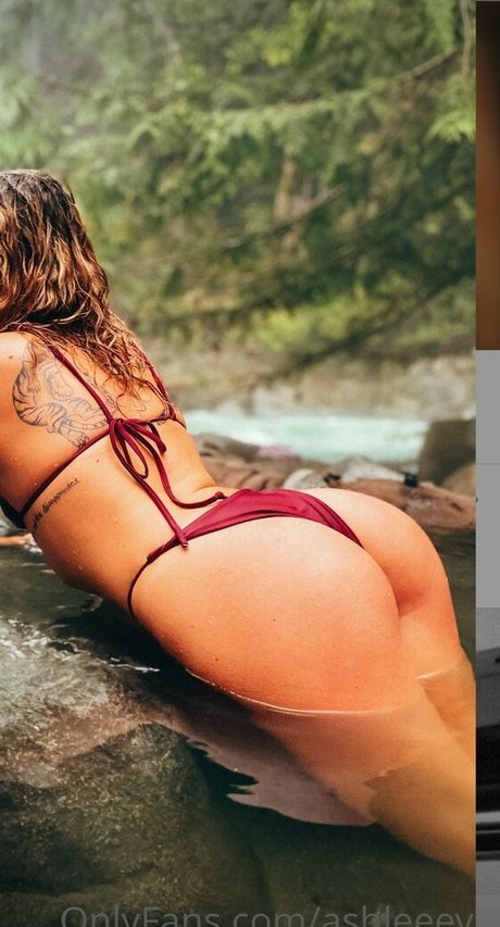 Ashleeey nude onlyfans leak