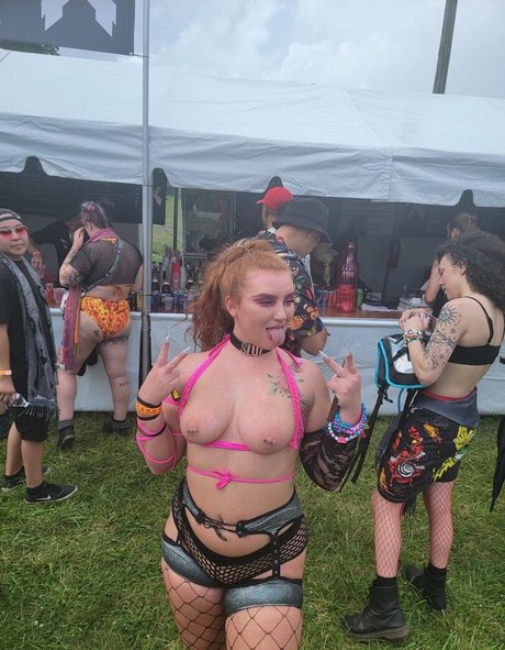 Aleigha James onlyfans topless