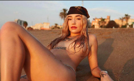 Elizabeth Sanchez on onlyfans