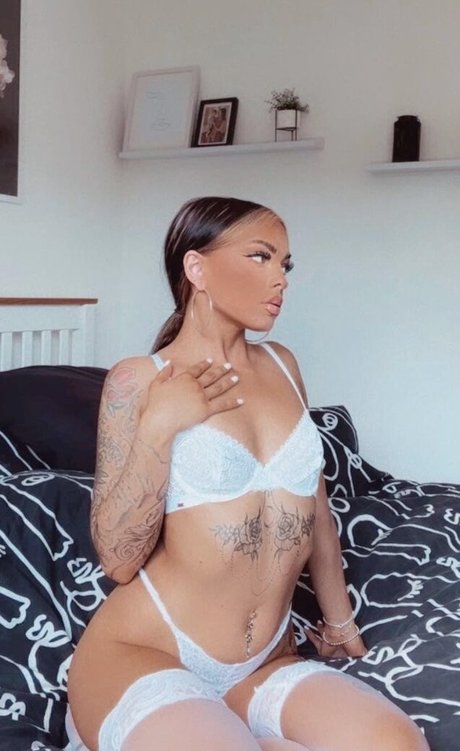 April Downes onlyfans lesk