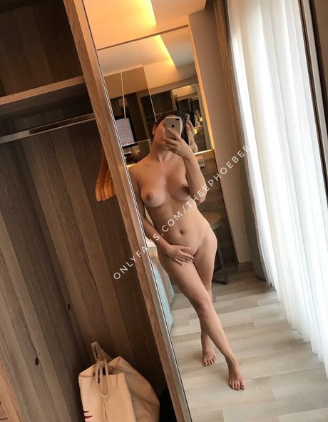 theephoebee onlyfans leaked free