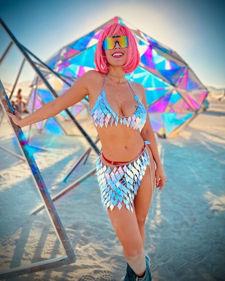 Maria Elisa Camargo only fans