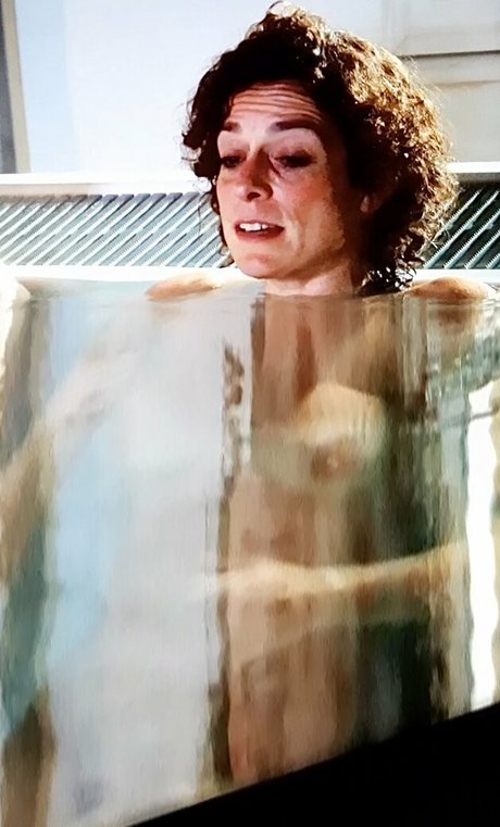 Alex Polizzi nude only fans