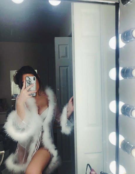 Taylor McCarthy onlyfans model photos