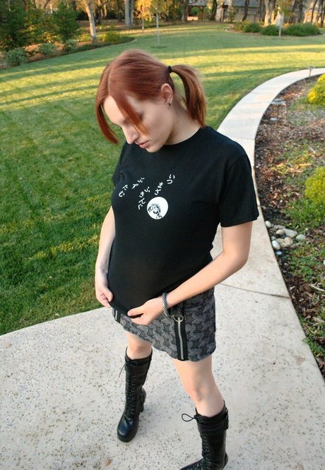 NixiePixel strip onlyfans