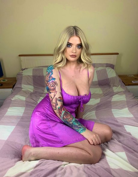 Angelsaiyan onlyfans model photos