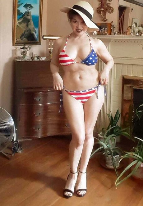 Helena Antonaccio onlyfans pics nude