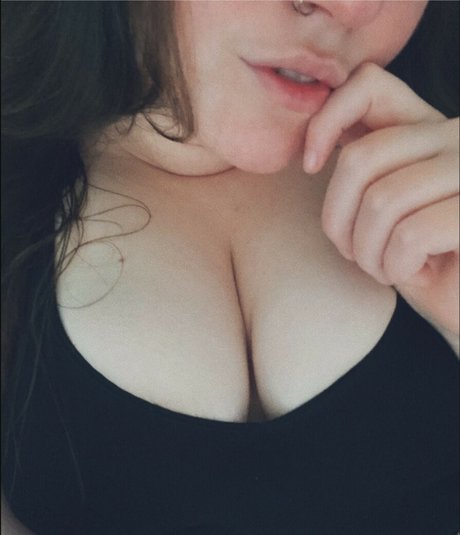 Floralis naked onlyfans