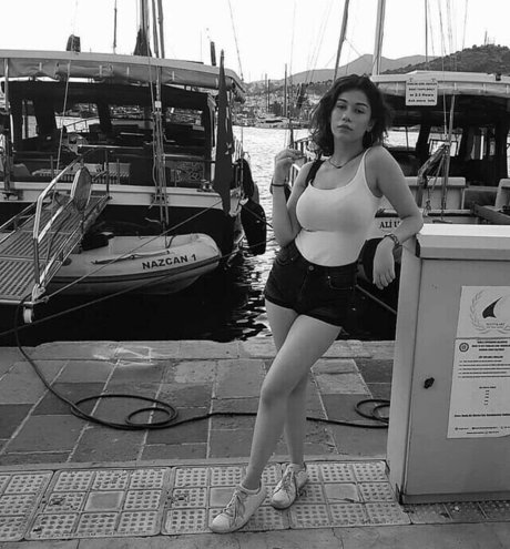 Cansu Cakal onlyfans nude photos