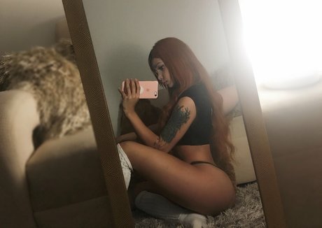 Alejarabbittx onlyfans picture
