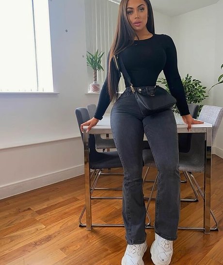 Kate Isobel Daisy onlyfans porn