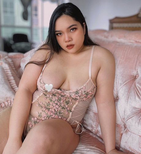 chubbypreeya nudes onlyfans leaks