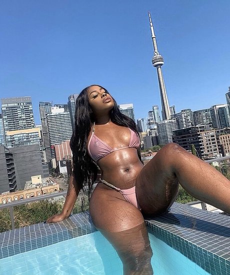 Alana Walters naked only fans