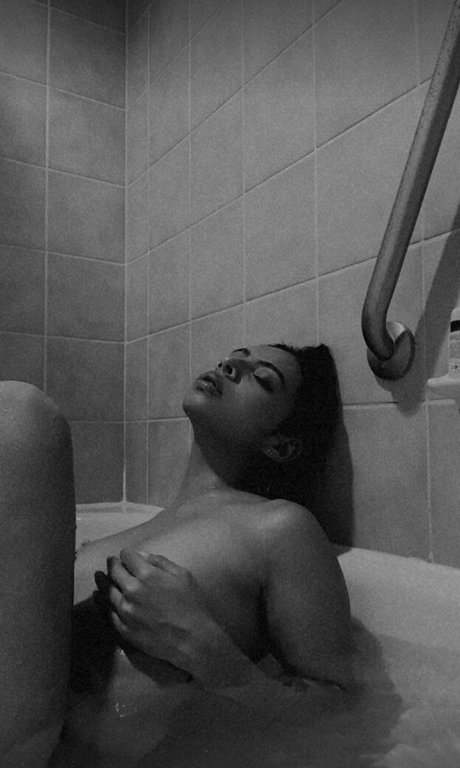 sabinamores onlyfans leaked photos