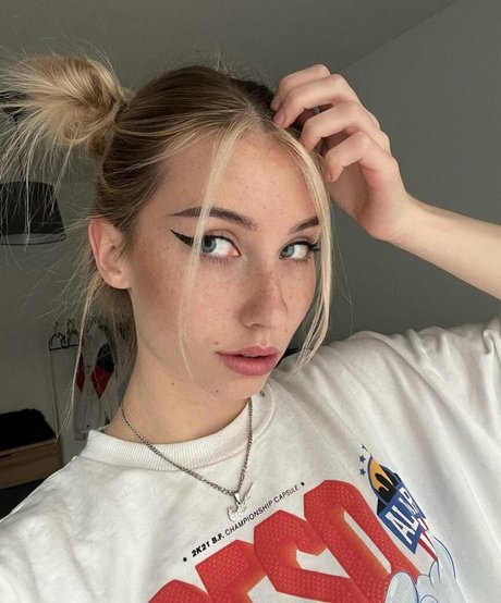 veylaneey onlyfans leaks sex