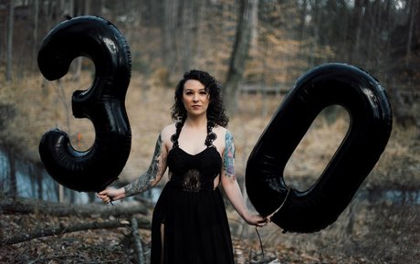 LadyDevann onlyfans striptease