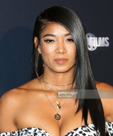 Mila J onlyfans leaked tits