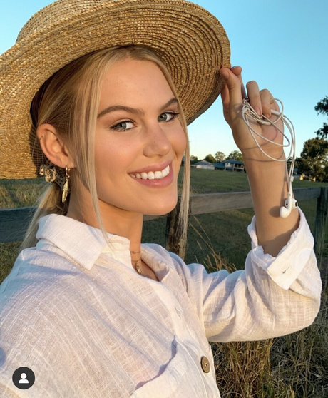 Ejay Stokes naked onlyfans