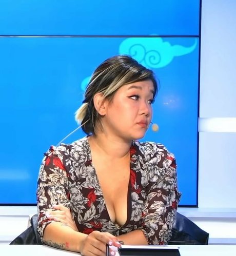 Marie C Palot onlyfans leaked