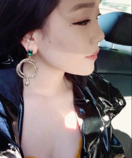 Marie C Palot tits onlyfans