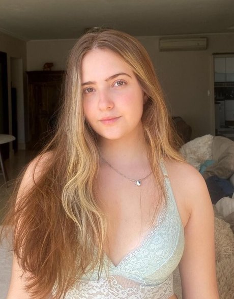 Camila Moroz nude leak onlyfans