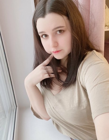 MintyMiyako onlyfans lesk