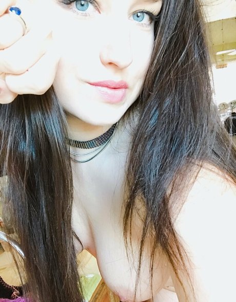 Savannah Roses onlyfans naked