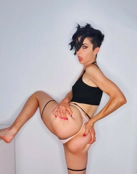 BellaSabini naked onlyfans pics